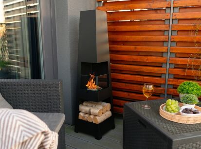 Pyramid Garden – Freestanding Bioethanol Fireplace (Matte Black)